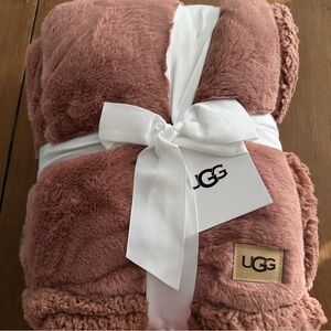 UGG Blush Cozy Throw Blanket